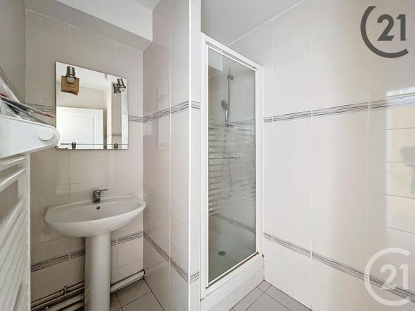 Appartement F2 à vendre  2 pièces - 43 m2 MONTEREAU FAULT YONNE - 77