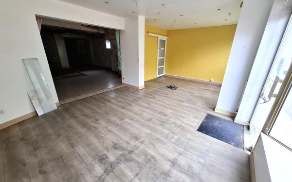 Maison à vendre    6 pièces •  Cuise-la-Motte