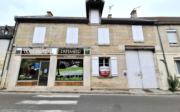 Maison à vendre    6 pièces •  Cuise-la-Motte