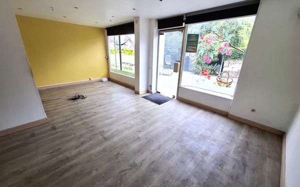 Maison à vendre    6 pièces •  Cuise-la-Motte