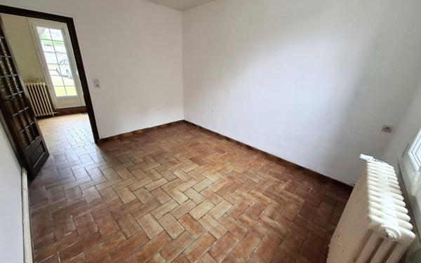 Maison à vendre    6 pièces •  Cuise-la-Motte