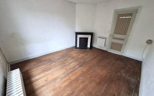 Maison à vendre    6 pièces •  Cuise-la-Motte