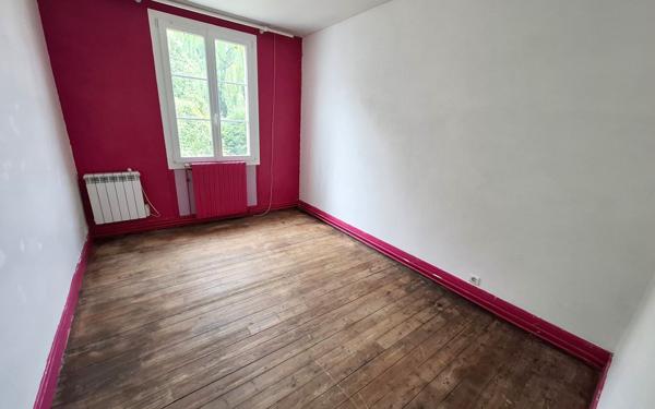 Maison à vendre    6 pièces •  Cuise-la-Motte