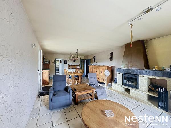 A vendre Maison Mirande 141 m2 avec terrain arboré et cloturé et garage et piscine