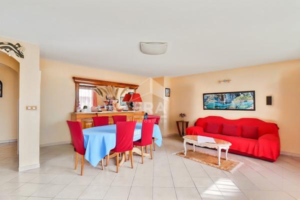 A vendre appartement type 3 de 79m2 avec terrasse de 20m2  à Marseille 13004