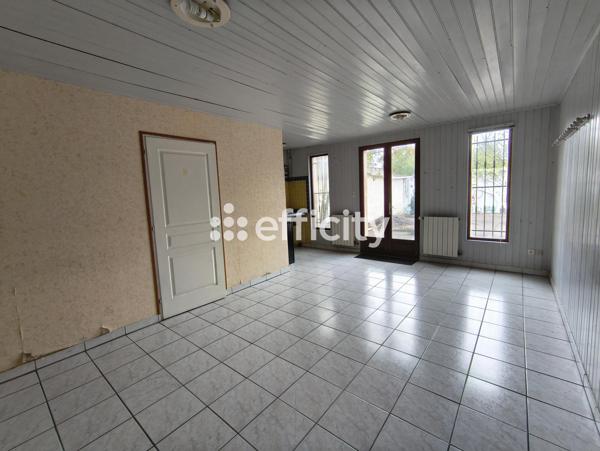 Maison
         9 pièces
        - 173 m² Exclusivité 139 000 € *
