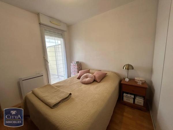Appartement à louer 2 pièces 34.16m² Niort (79000)