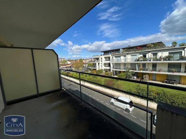 Appartement à louer 2 pièces 34.16m² Niort (79000)