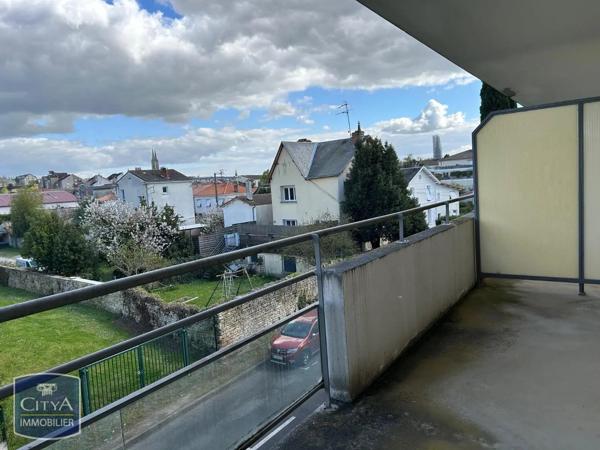Appartement à louer 2 pièces 34.16m² Niort (79000)