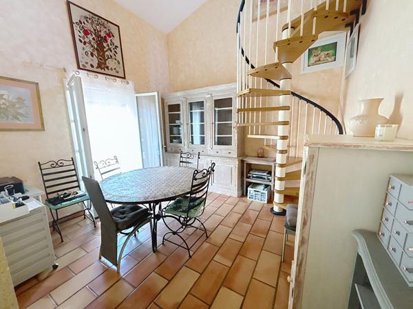 Exclusivité - Maison au Puy Sainte Reparade dans un quartier calme proche de toutes les commodités .