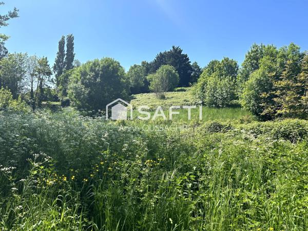 Terrain constructible de 6647m2 à Exireuil, proche de Saint-Maixent-L'Ecole (79400).