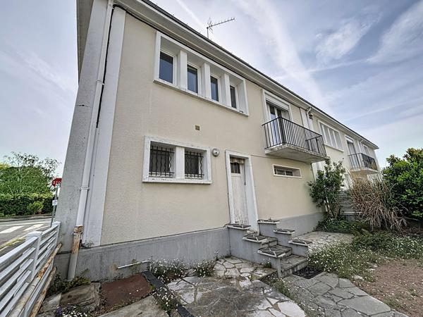 Maison Type 2 à vendre aux Ponts de Cé proche bords de Loire avec petit jardinet clos