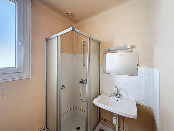 Maison Type 2 à vendre aux Ponts de Cé proche bords de Loire avec petit jardinet clos