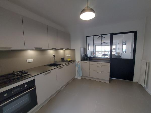 Beau 3 pièces vue mer - piscine - parking et cave