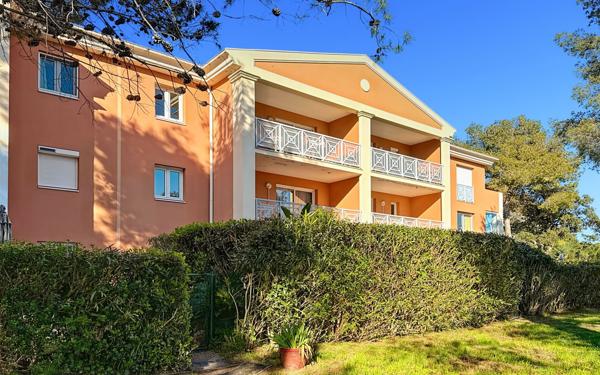 Appartement à vendre    2 pièces • 39,40 m2 Saint-Raphaël