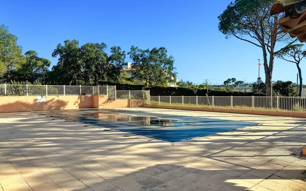 Appartement à vendre    2 pièces • 39,40 m2 Saint-Raphaël