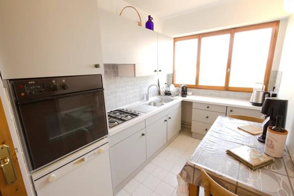 Appartement T4/5 avec Ascenseur, résidence de standing.