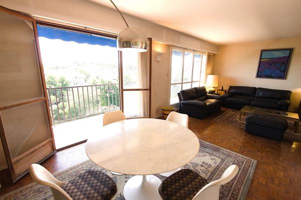 Appartement T4/5 avec Ascenseur, résidence de standing.