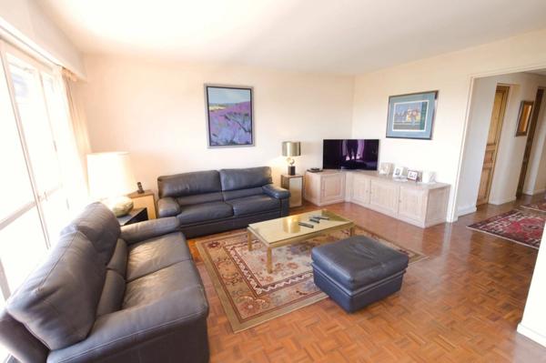 Appartement T4/5 avec Ascenseur, résidence de standing.