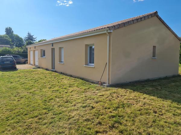 Maison neuve de plein pied avec double garage