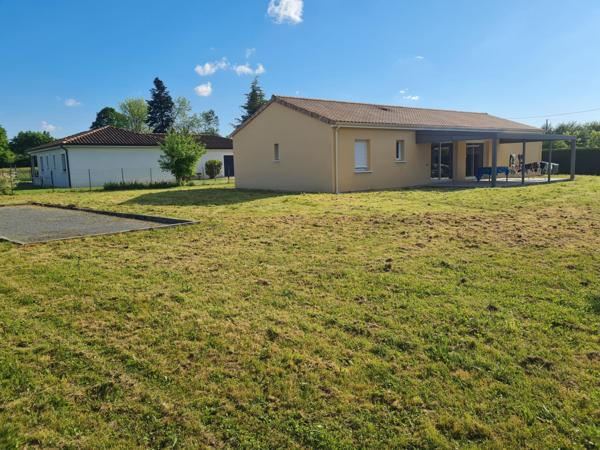 Maison neuve de plein pied avec double garage