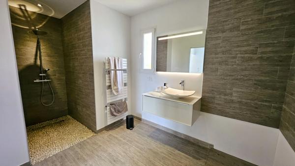 Maison 5 pièce(s) 147 m2 - vue mer, secteur calme et recherché