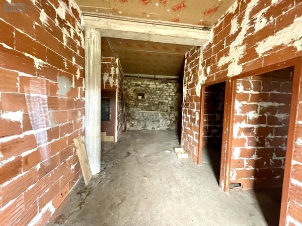 Maison à vendre à Saint-Chély-d'Apcher en Lozère (48200), ref : 48032-201