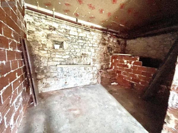 Maison à vendre à Saint-Chély-d'Apcher en Lozère (48200), ref : 48032-201