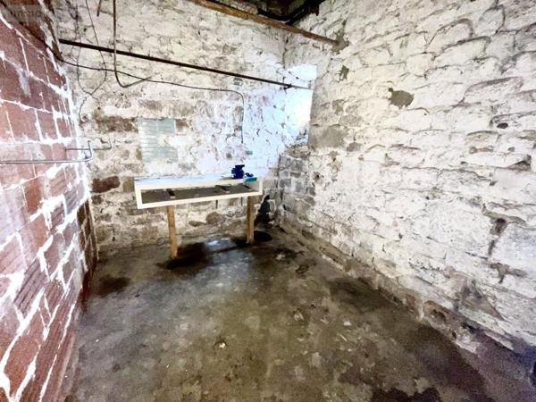 Maison à vendre à Saint-Chély-d'Apcher en Lozère (48200), ref : 48032-201