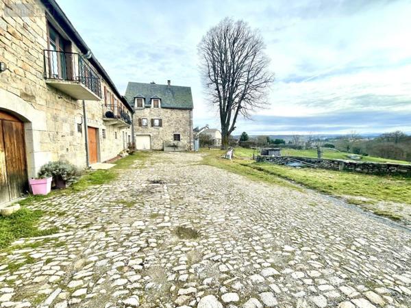 Maison à vendre à Saint-Chély-d'Apcher en Lozère (48200), ref : 48032-201