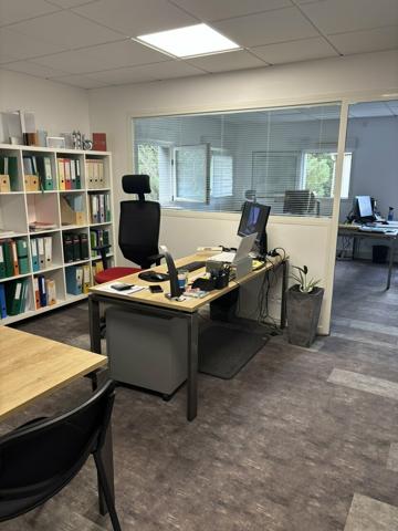 Bureaux - A LOUER - BOUGUENAIS (réf : 44.019079)