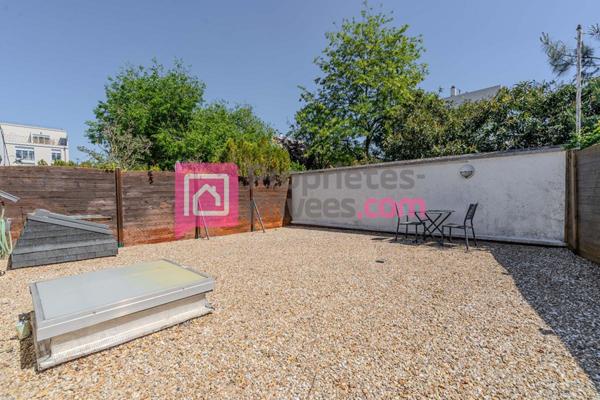 Grand LOFT 6/7 pièces 145 m2 , 3 chambres, jardin et parking double