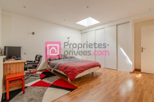 Grand LOFT 6/7 pièces 145 m2 , 3 chambres, jardin et parking double