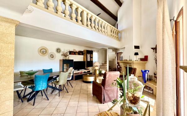 Maison à vendre    4 pièces •  Istres