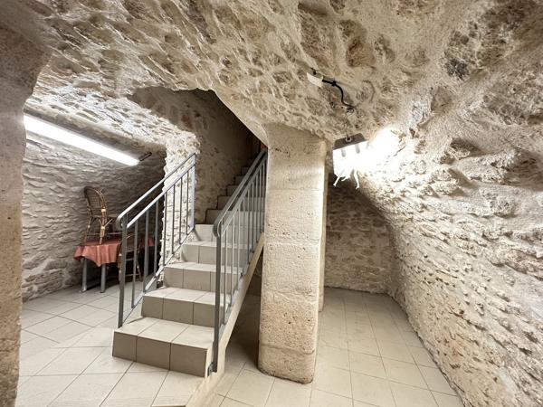 75002 - SENTIER - MURS DE BOUTIQUE - 177 M2
