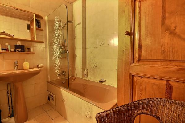 Achat appartement près de CLUSES - 3 pièce(s) - 81 m² - 171 000 €