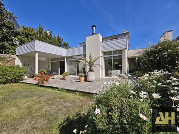 ÉXCLUSIVITÉ - BREST - ST MICHEL - EXCEPTIONNELLE MAISON DE VILLE - JARDIN CLOS ET ARBORÉ - RARE