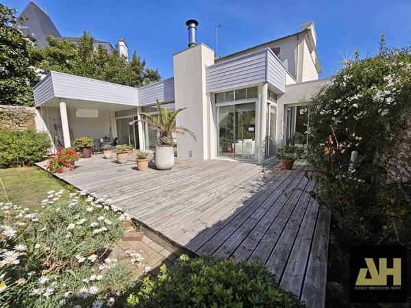 ÉXCLUSIVITÉ - BREST - ST MICHEL - EXCEPTIONNELLE MAISON DE VILLE - JARDIN CLOS ET ARBORÉ - RARE