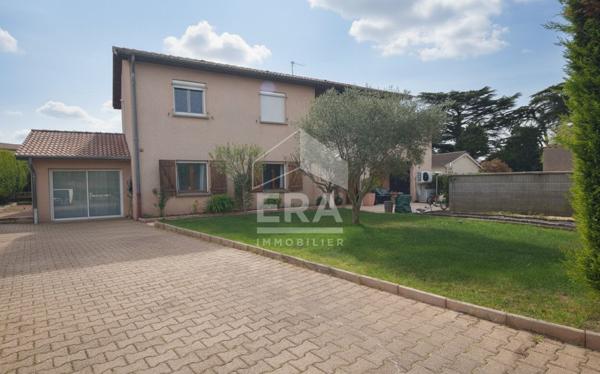 À LOUER -Maison meublée T5 de plain-pied avec piscine -CHAZAY-D'AZERGUES