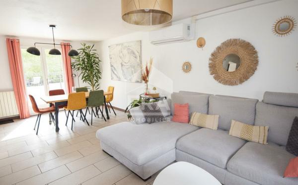 À LOUER -Maison meublée T5 de plain-pied avec piscine -CHAZAY-D'AZERGUES