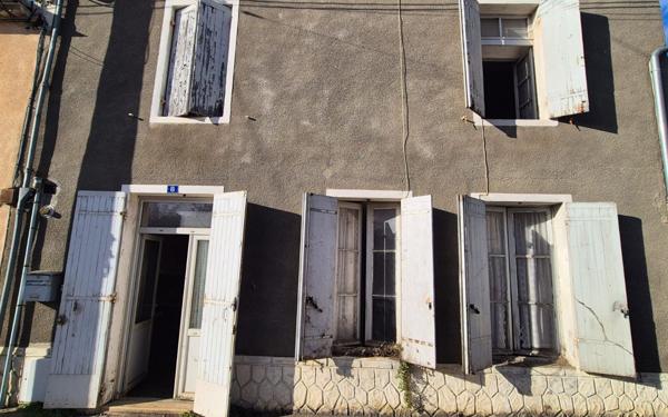 Maison à vendre    3 pièces •  Béguey