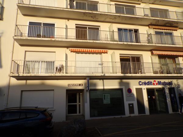 Studio exposé sud-ouest, proche gare et commerces