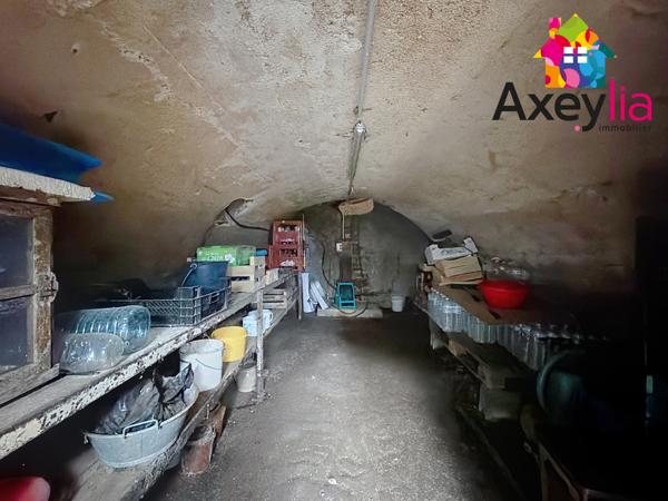 Arfeuilles (03120) A VENDRE - ARFEUILLES - MAISON À RÉNOVER AVEC DÉPENDANCES ET TERRAIN