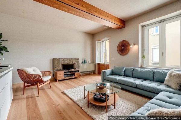 Vente                                                      Maison
                        
                     6 pièces                      144 m2                     à Lagnieu