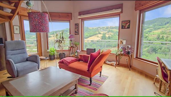 Saint-Basile (07270) À vendre – Maison d’architecte éco-conçue en bois – 165 m² et dépendances – Proche Lamastre (Ardèche)