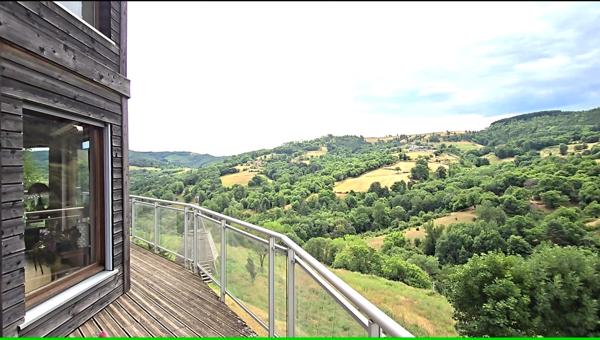 Saint-Basile (07270) À vendre – Maison d’architecte éco-conçue en bois – 165 m² et dépendances – Proche Lamastre (Ardèche)