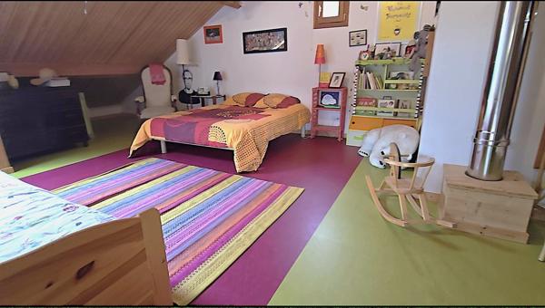 Saint-Basile (07270) À vendre – Maison d’architecte éco-conçue en bois – 165 m² et dépendances – Proche Lamastre (Ardèche)