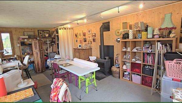 Saint-Basile (07270) À vendre – Maison d’architecte éco-conçue en bois – 165 m² et dépendances – Proche Lamastre (Ardèche)