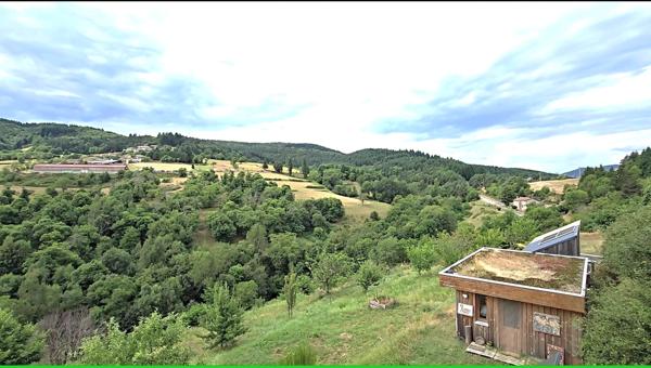 Saint-Basile (07270) À vendre – Maison d’architecte éco-conçue en bois – 165 m² et dépendances – Proche Lamastre (Ardèche)