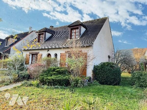 Maison avec trois chambres sur 390m² de terrain
